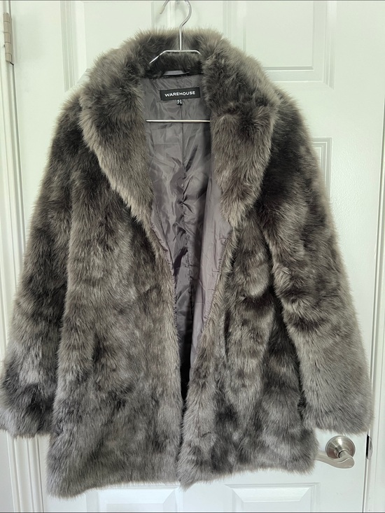 Warehouse Jackets & Blazers - Warehouse Plush Faux Fur Teddy Coat in Grey - Size 10